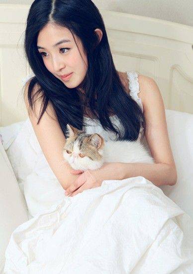 张含韵陪人睡觉照片外泄 张含韵男朋友被曝光