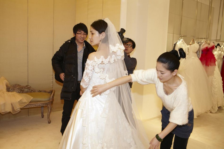 胡可微博晒儿子近照 称撞脸 国民老公 宋仲基