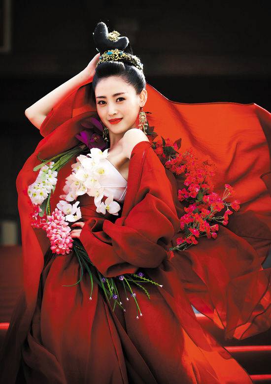 张天爱年龄个人资料被扒 张天爱打乳环邓超点赞