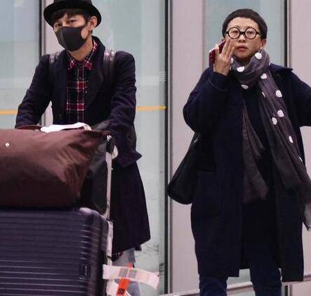 何炅究竟多大了 揭秘何炅王菁恋史及结婚照