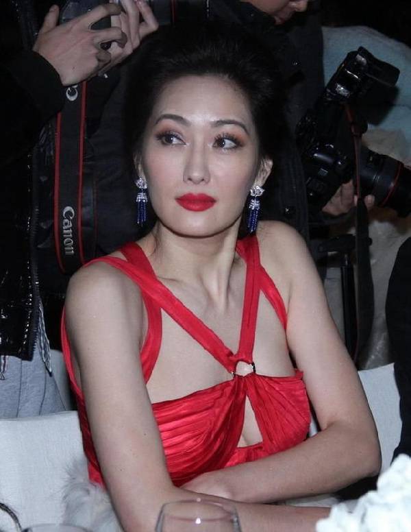 孟广美照艳全集外泄 自曝曾在夜店被下药