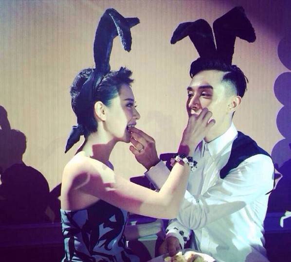 李承铉戚薇怎么认识的 结婚照唯美浪漫羡煞旁人