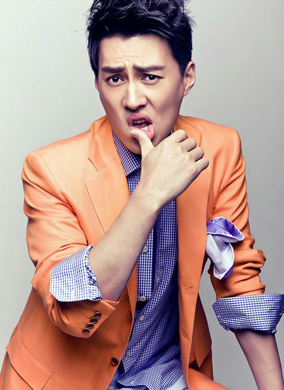 靳东家庭背景不一般 网曝靳东李佳结婚照