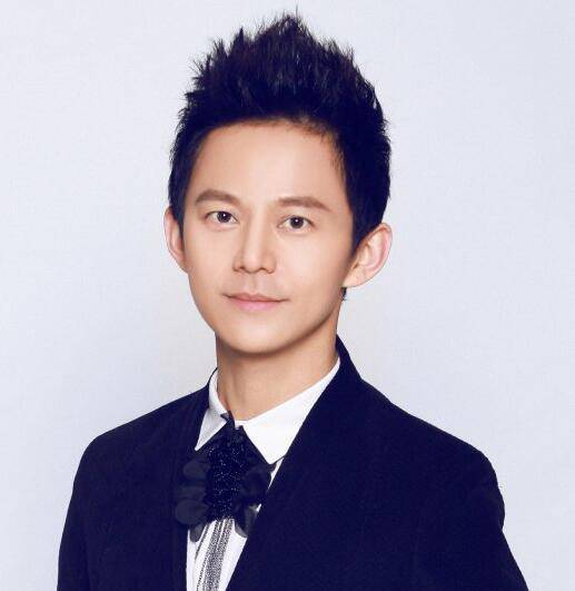 何炅究竟多大了 揭秘何炅王菁恋史及结婚照