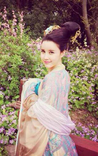 冯才人张溪庭个人资料 张溪庭被疑外围女头牌