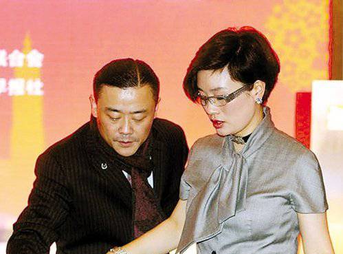 揭秘周立波坐牢原因 周立波老婆胡洁简介曝光
