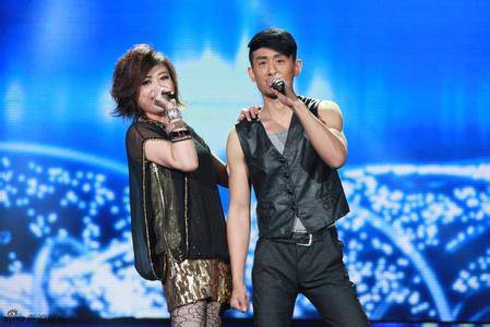 张冬玲和阿宝结婚照曝光 张冬玲的不良照片遭扒