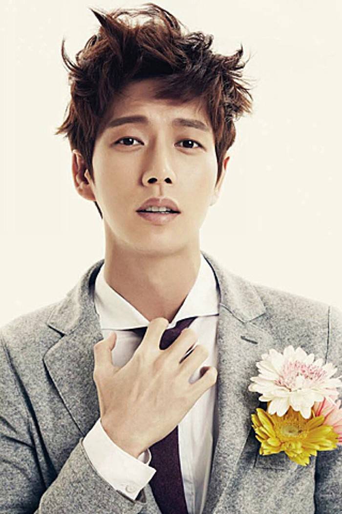 朴海镇被曝与李泰兰结婚 朴海镇个人资料大揭秘