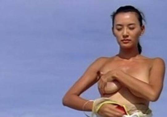 莫小棋八字奶走红 昔日床戏被指假戏真做