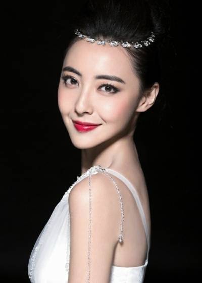 米露个人资料大揭秘 米露脸上有疤是怎么回事