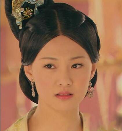 郑爽整容前后对比照片 揭与张翰分手的真正原因