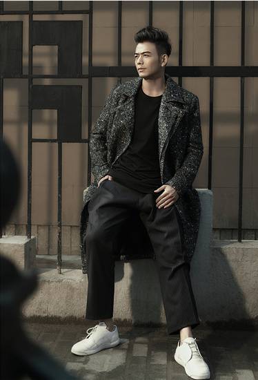 杨烁现实中的老婆是谁 杨烁个人资料揭秘