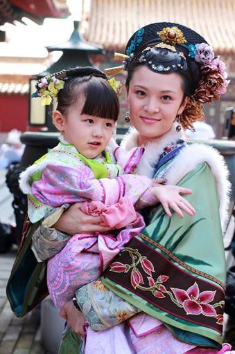 张晓龙陈思斯结婚照曝光 两人因戏生情羞涩拜堂