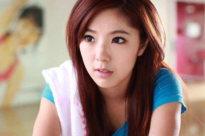 赵奕欢三围大曝光 揭赵奕欢被魏晨破处真相