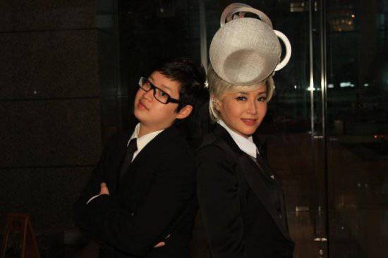 恬妞女儿被曝同性恋 与女星叶青 预支蜜月