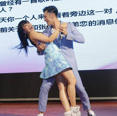 张伦硕真的喜欢钟丽缇 曝张伦硕整容前后对比照