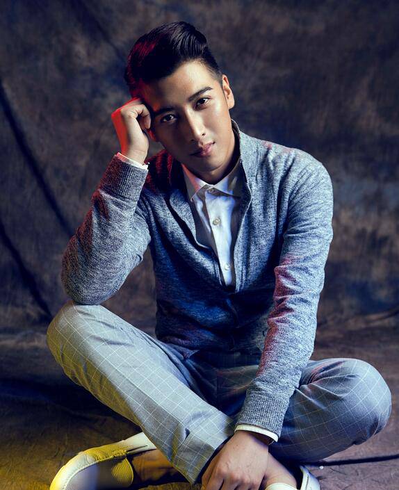 应昊茗韩栋撞脸对比照 应昊茗和韩栋是什么关系