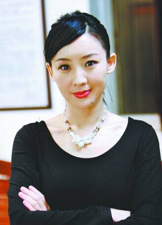 董成鹏老婆张文露被爆 两人同为主持人一见倾心