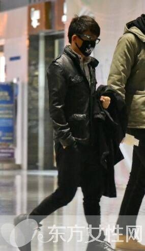 王宝强新助理曝光 不仅帅气还是个小鲜肉