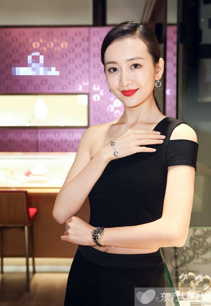 王鸥现身穿着引骂 王鸥个人资料