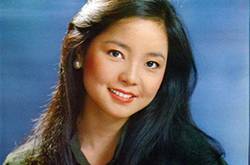 邓丽君墓碑遭破坏 碑石早已失去原来的样子