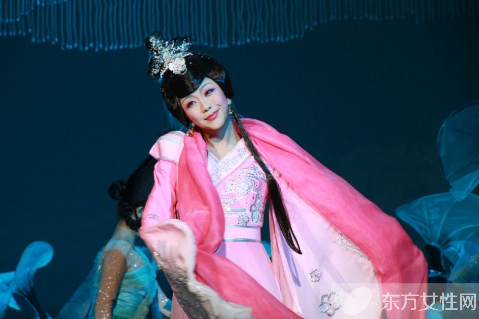 李玉刚出家是真的吗 李玉刚三段绯闻情史曝光