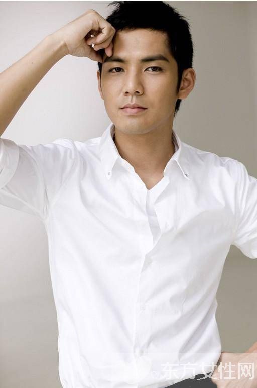 钟汉良称吻戏拍多了就熟能生巧 钟汉良老婆谢易桦曝光