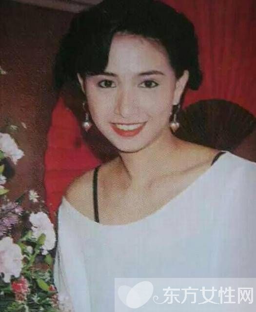 前港姐吴婉芳老公梦中猝死 两人爱情催人泪下