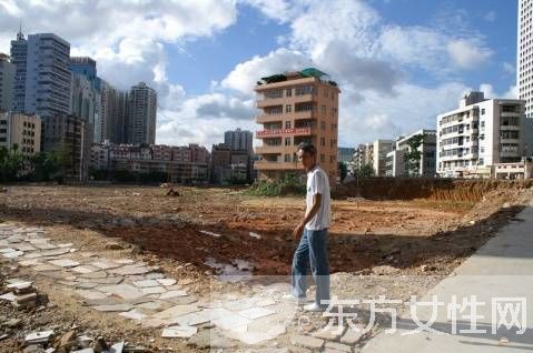 最贵钉子户如今已分开 小心翼翼地生活