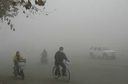 隐形眼镜和美瞳会吸霾 戴美瞳去上班却患上结膜炎