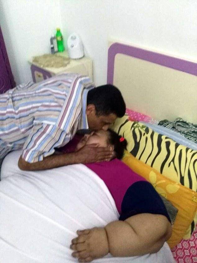 世界最胖女子25年未曾出门 体重已重达半吨