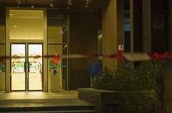 老人坠楼砸中男婴 导致二人死亡