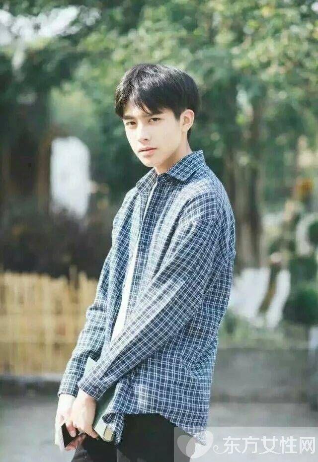 宋威龙女朋友是谁 16岁小鲜肉俘获少女心