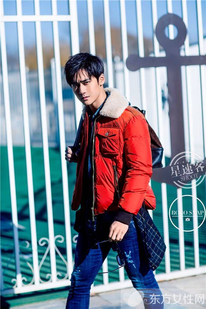 蒋劲夫激吻黄子韬 并赞韬韬嘴唇很柔软