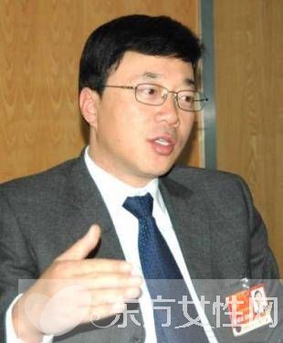 谭晶老公个人资料简介 谭晶老公邓文翰显赫背景曝光