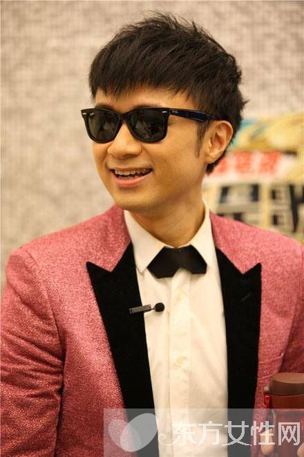 古巨基割双眼皮前后对比照 古巨基老婆个人资料