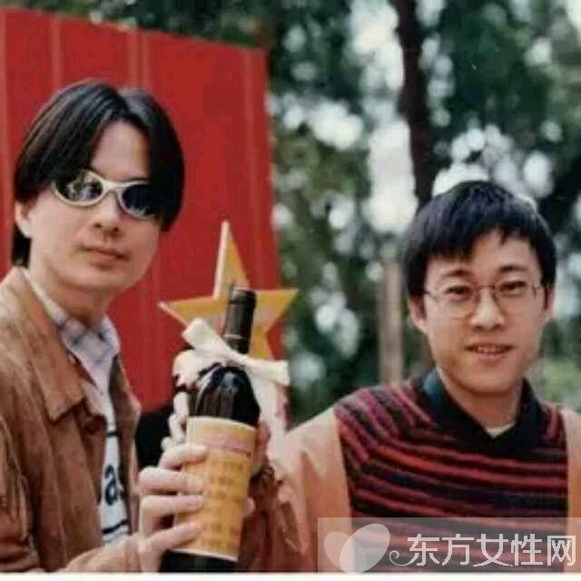 林夕黄耀明是合作无间的搭档 林夕 写了那么多的词却赢不了他