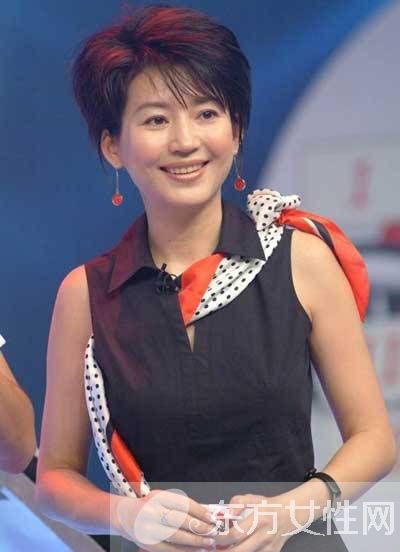 央视主持人王小丫情史大曝光 王小丫的现任老公是谁