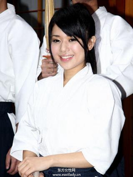 日本AV女星苍井空个人资料以及图片写真