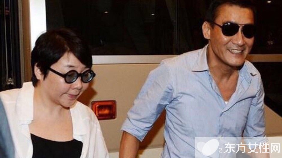 梁家辉老婆是患难时守护他的天使 年过半百仍秀恩爱