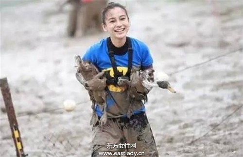 Angelababy抽烟喝酒纹身 黄晓明还一直爱着她