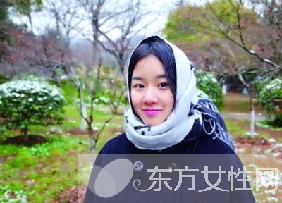 孟非女儿近照曝光 长发披肩温婉清秀