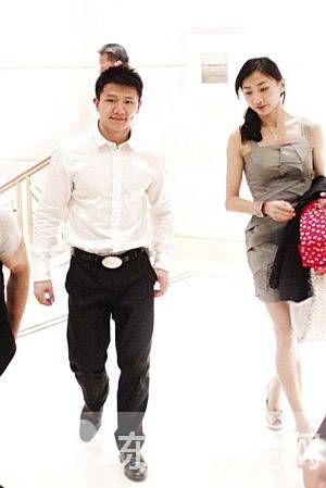 揭秘何雯娜陈一冰分手内幕 回顾何雯娜陈一冰恋爱经过