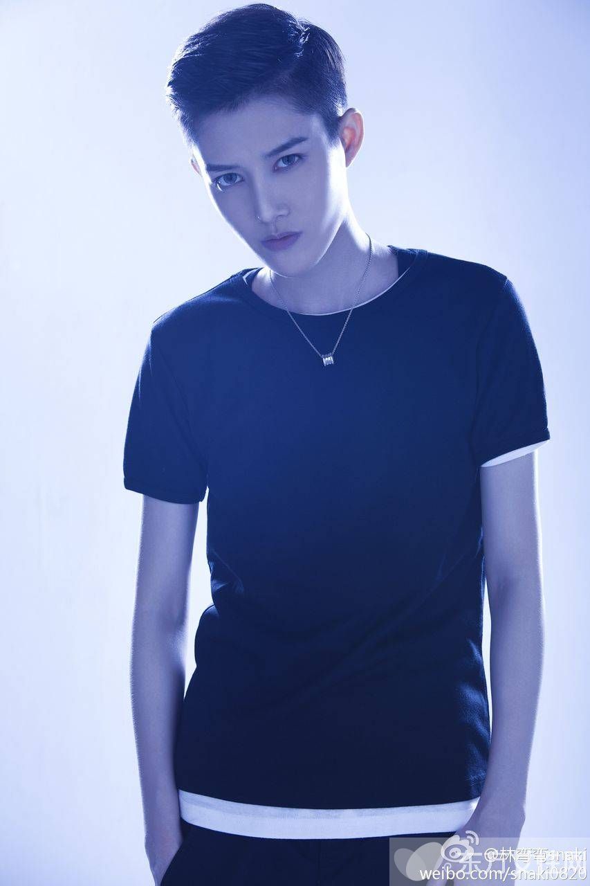 林弯弯是男是女  林弯弯整容前后对比照曝光