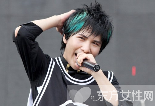 大张伟再陷抄袭门 大张伟王思聪微博 互掐