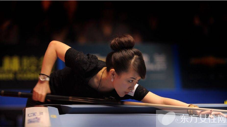 九球天后潘晓婷个人资料 潘晓婷低胸装险些走光