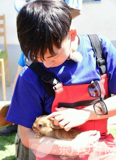 郭德纲儿子个人资料曝光 郭德纲两任老婆大揭秘