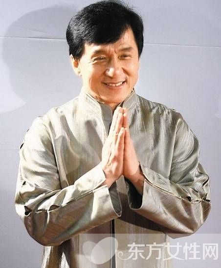 62岁成龙获奥斯卡奖 成龙微博发声 电话被打爆了