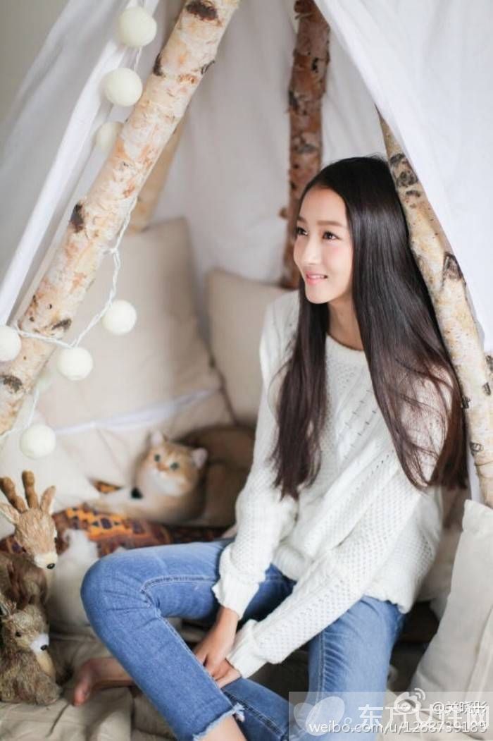 关晓彤的男朋友是谁  关晓彤家庭背景大起底