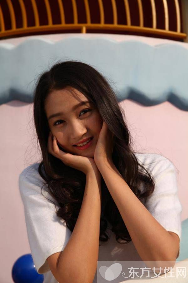 白敬亭关晓彤是什么关系 白敬亭自曝未恋爱过